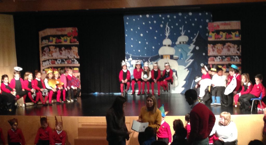 St. Peters School - Escola Garbín - Theater performance